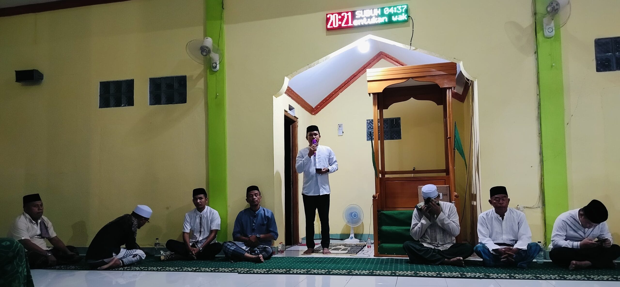 Wabup Bolmut Mohammad Aditya Pontoh saat memberikan sambutan pemerintah